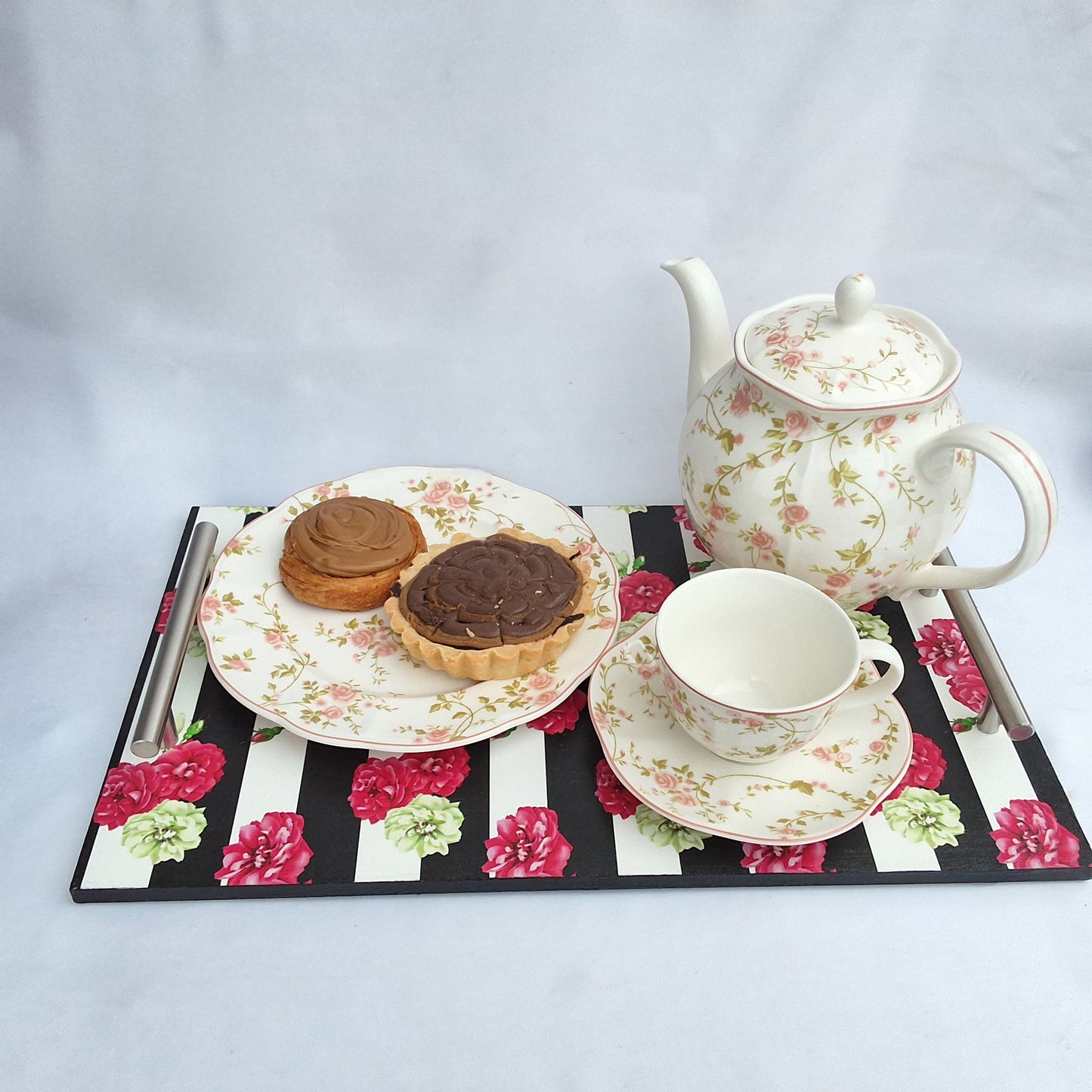 Petal Parade tray– Wooden tray