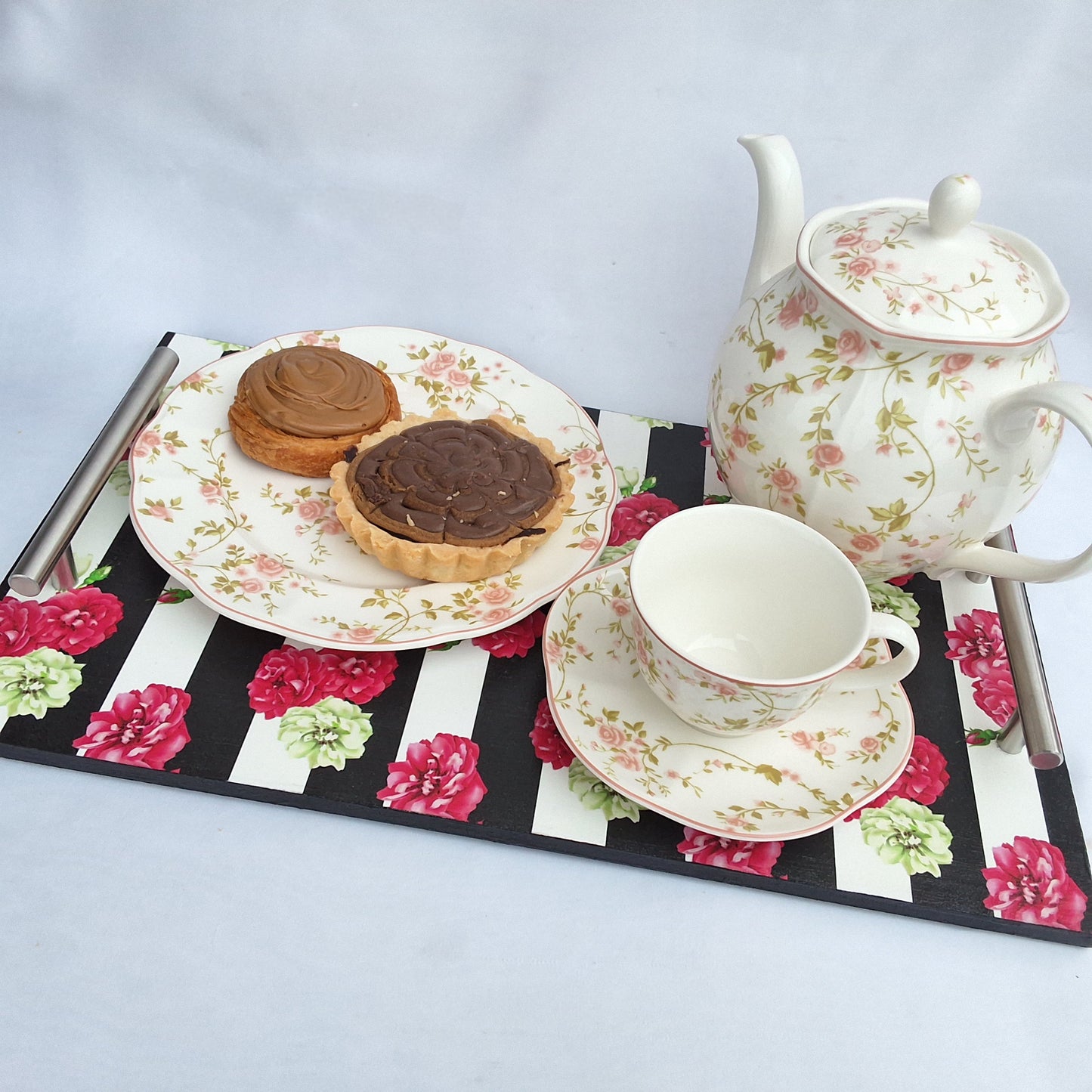 Petal Parade tray– Wooden tray